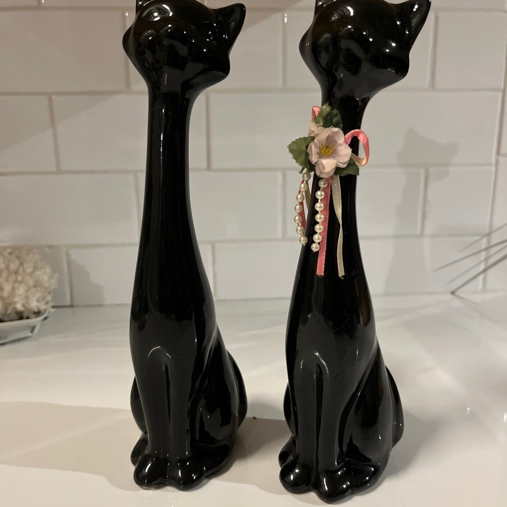 Vintage Siamese Cats